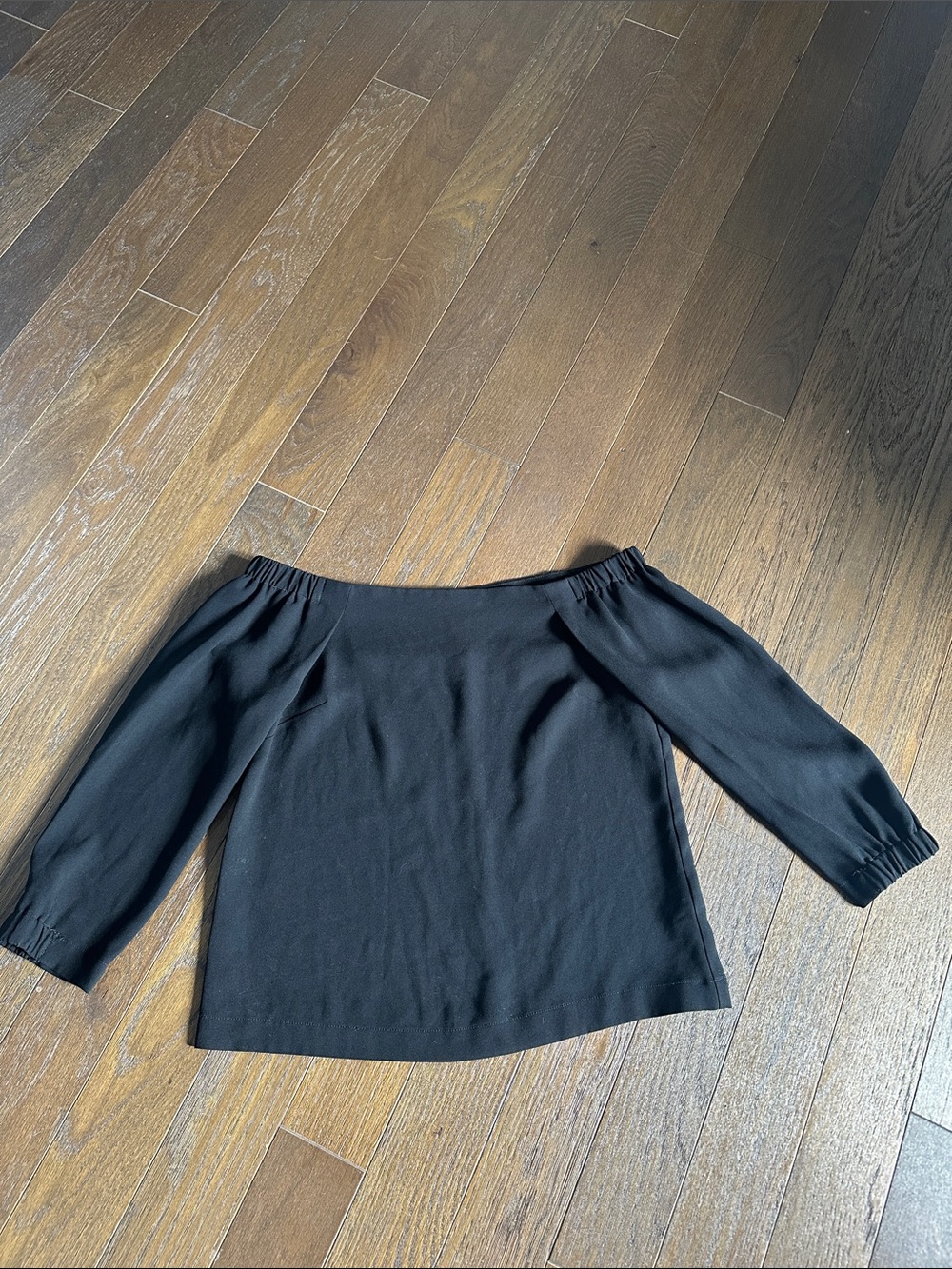 Babaton Women’s Black Off-Shoulder Blouse quater sleeves